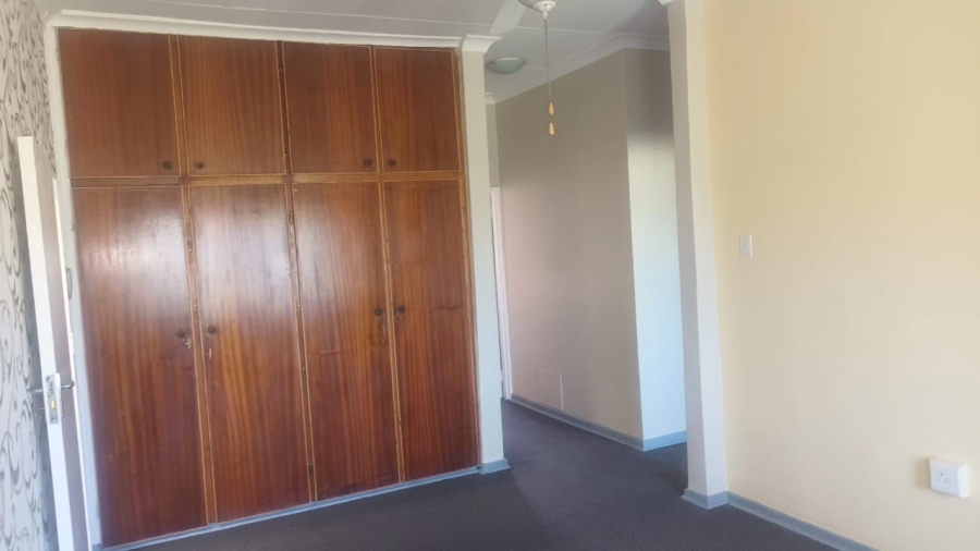 4 Bedroom Property for Sale in Hennenman Free State